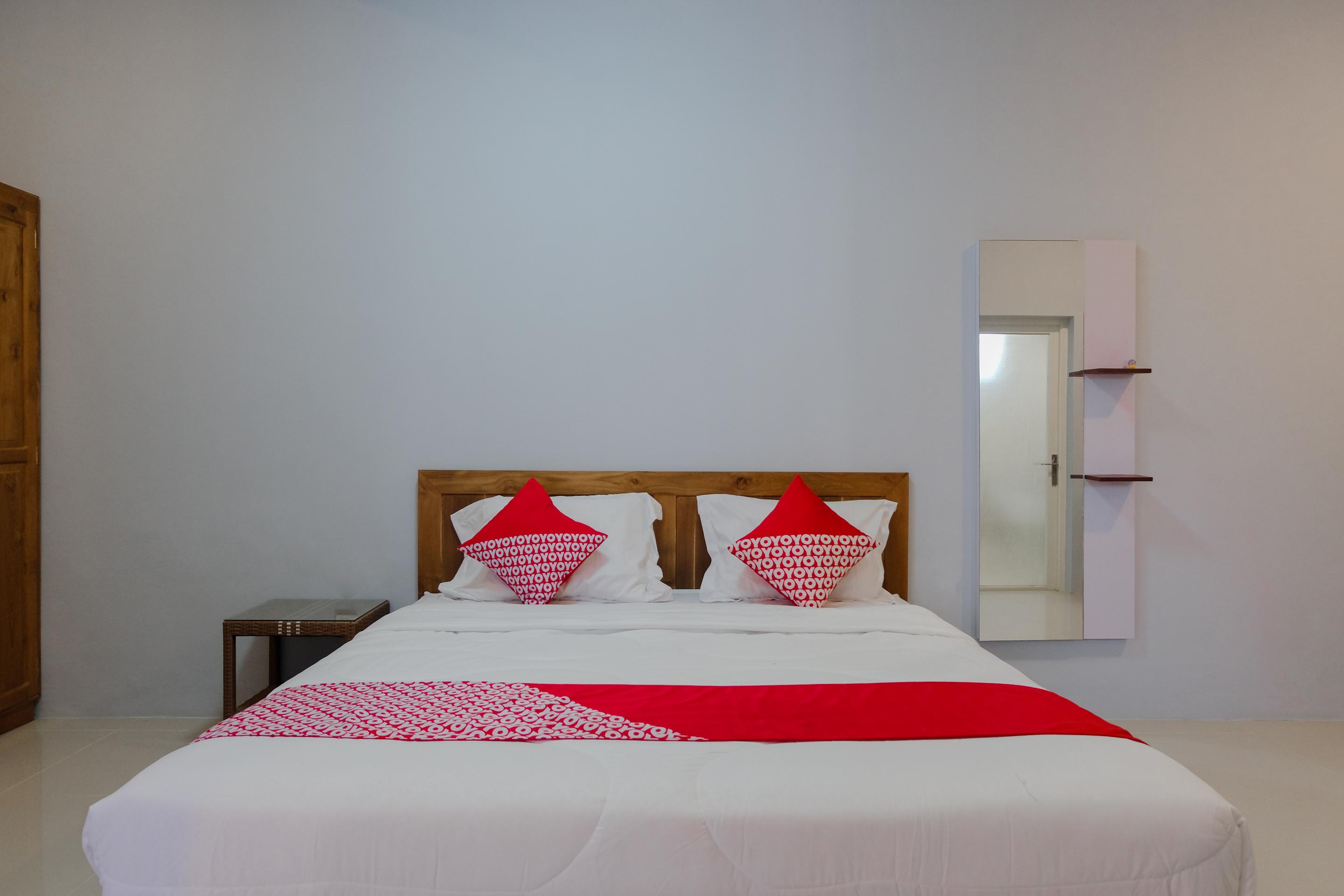 Super Oyo 1579 Kate'El Inn Banyuwangi  Extérieur photo